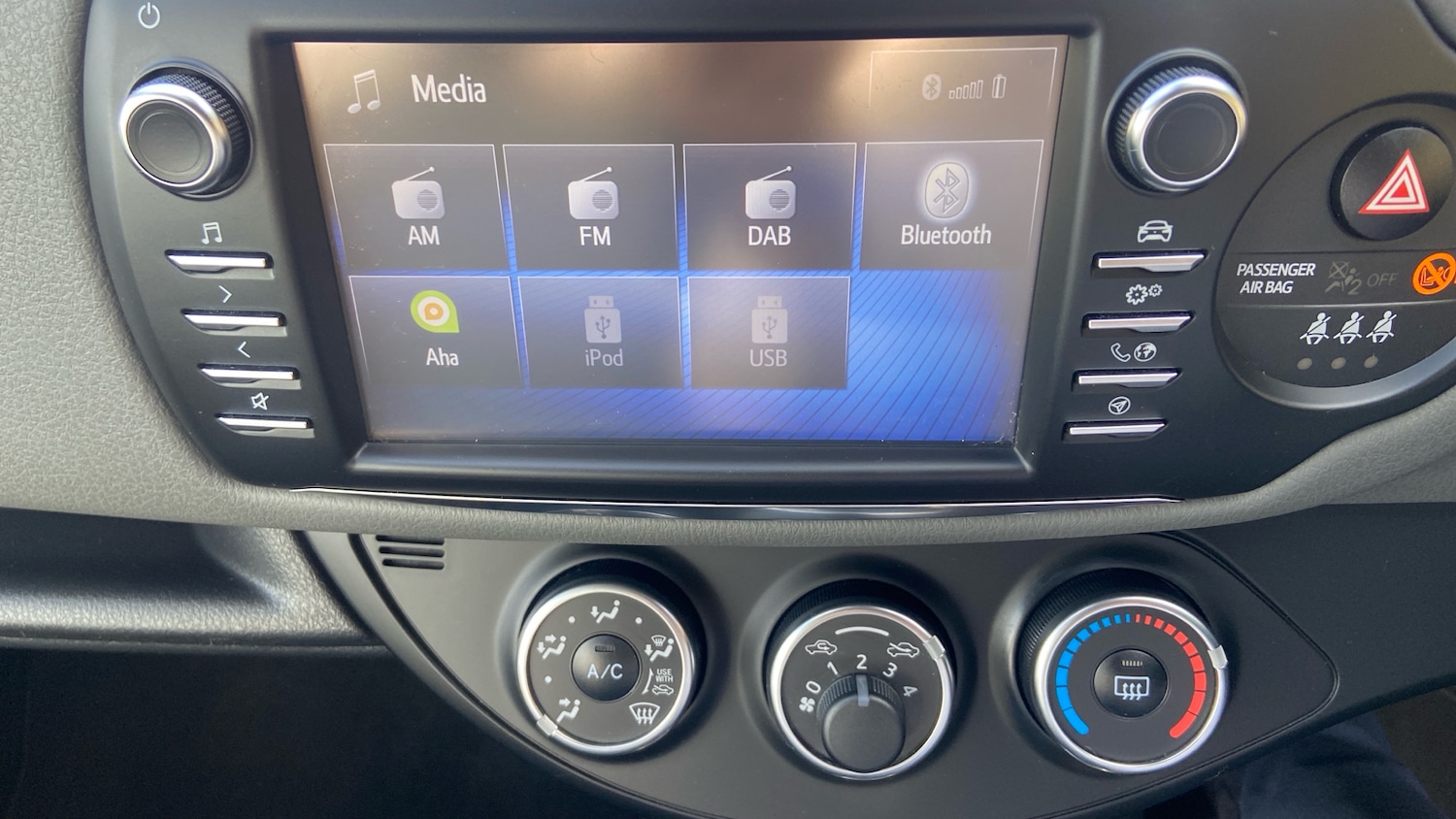 Used Toyota Yaris 2019 for sale - 78143795: Photo 41