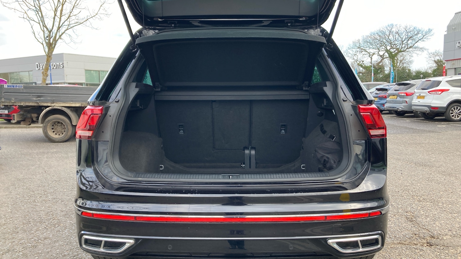 Used Volkswagen Tiguan 2023 for sale - 77746568: Photo 4