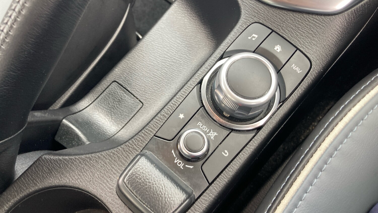 Used Mazda Mazda2 2022 for sale - 78223196: Photo 22