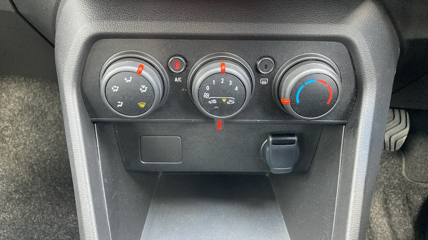 Used Dacia Sandero Stepway 2023 for sale - 76026014: Photo 39