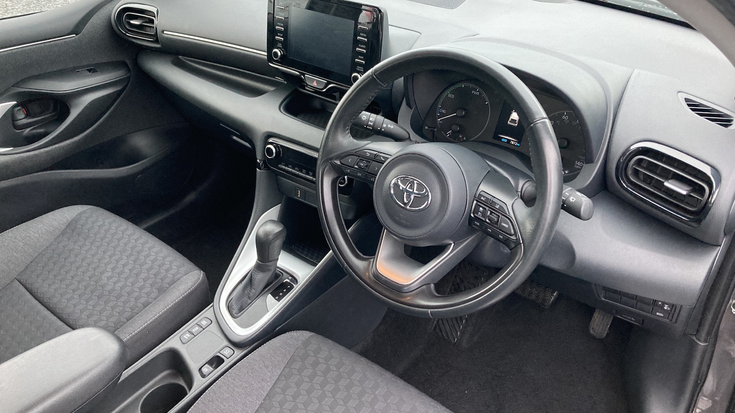 Used Toyota Yaris 2020 for sale - 76555643: Photo 11