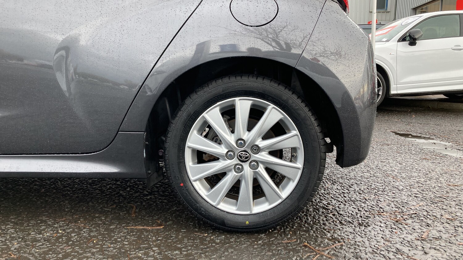 Used Toyota Yaris 2020 for sale - 76555643: Photo 23