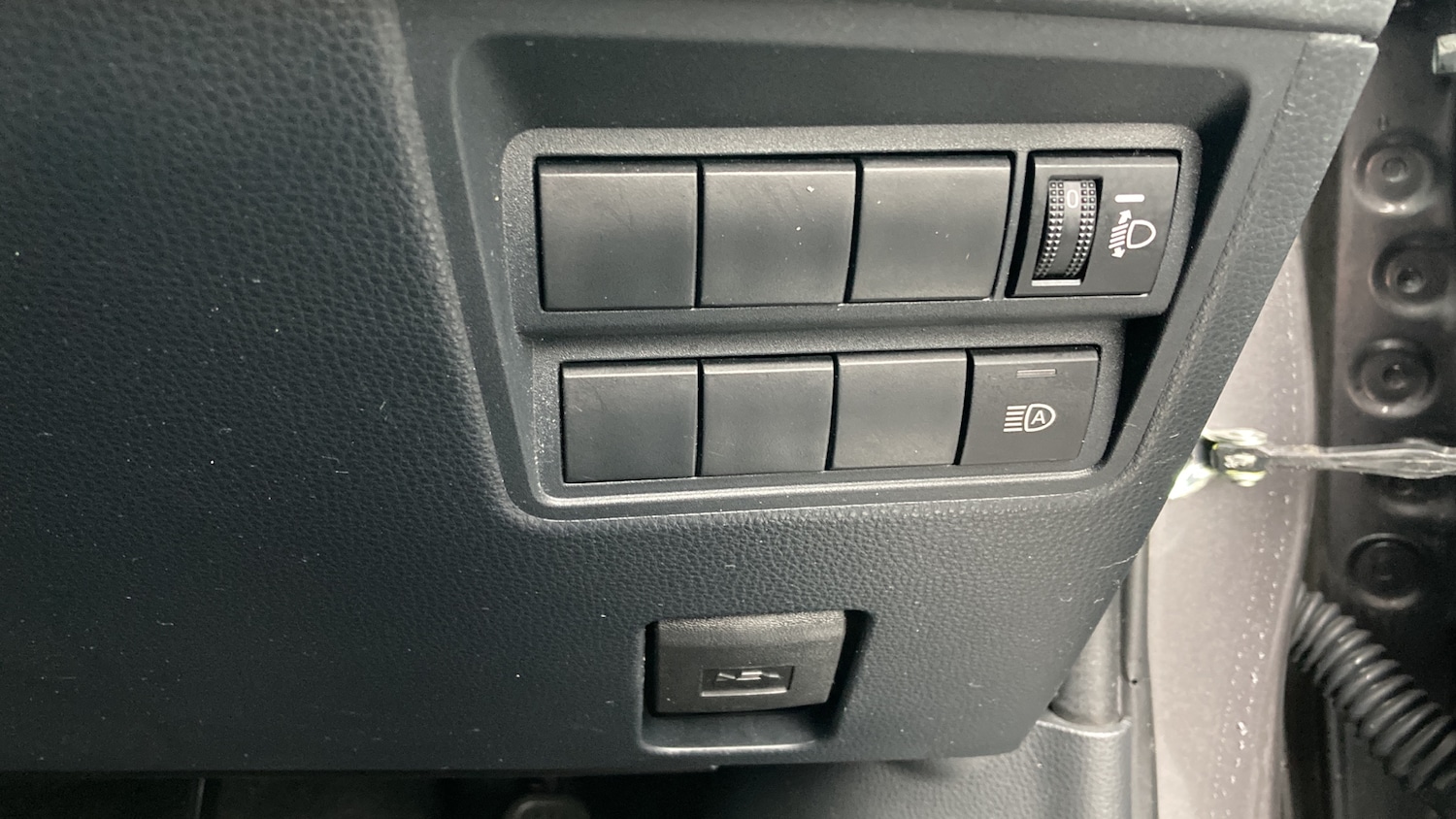 Used Toyota Yaris 2020 for sale - 76555643: Photo 29