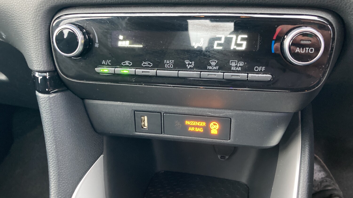 Used Toyota Yaris 2020 for sale - 76555643: Photo 35