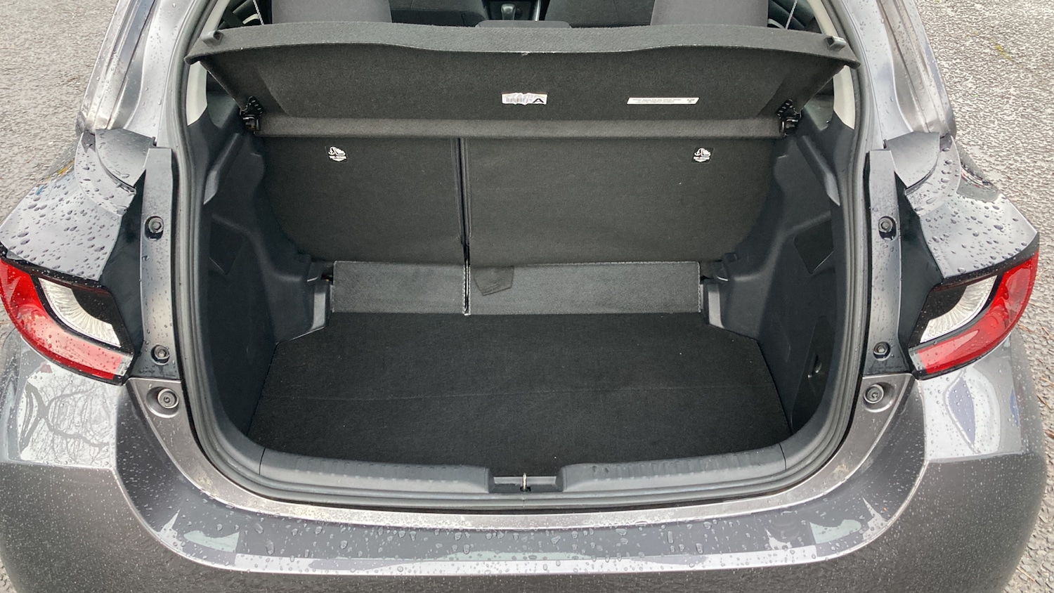 Used Toyota Yaris 2020 for sale - 76555643: Photo 4