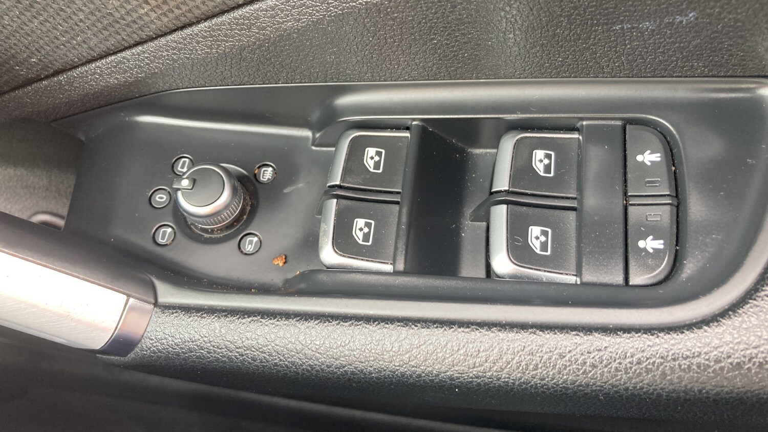 Vehicle 28