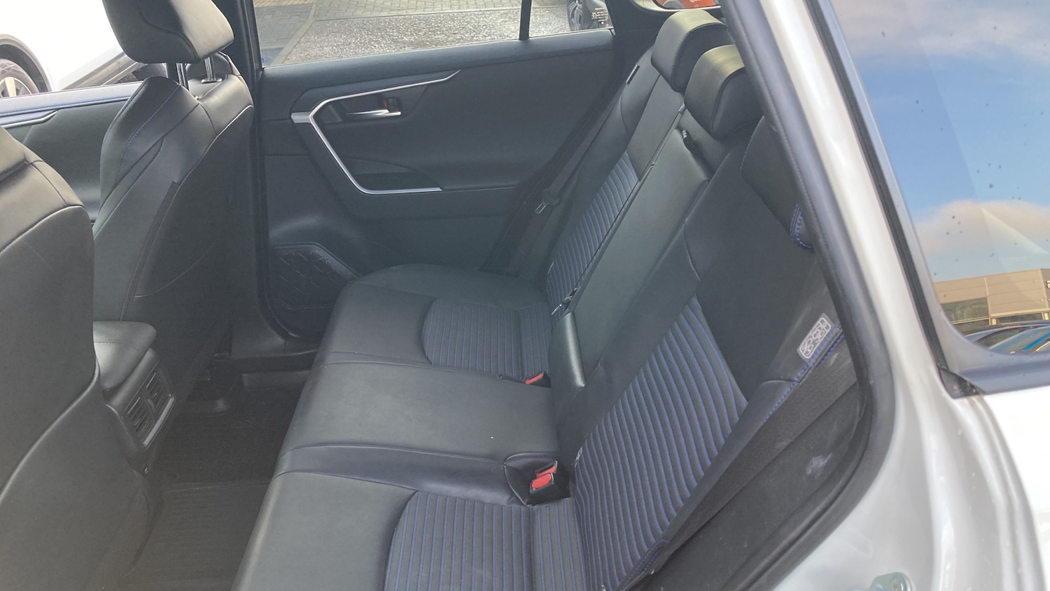 Used Toyota RAV4 2019 for sale - 76519242: Photo 16