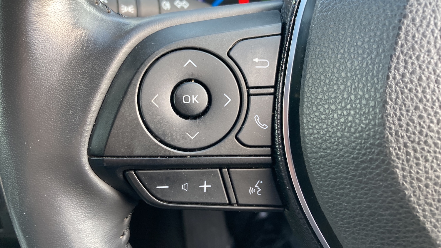 Used Toyota RAV4 2019 for sale - 76519242: Photo 22