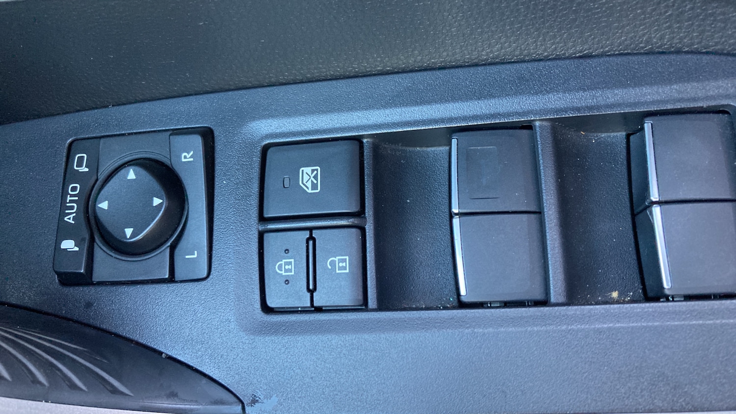 Used Toyota RAV4 2019 for sale - 76519242: Photo 26