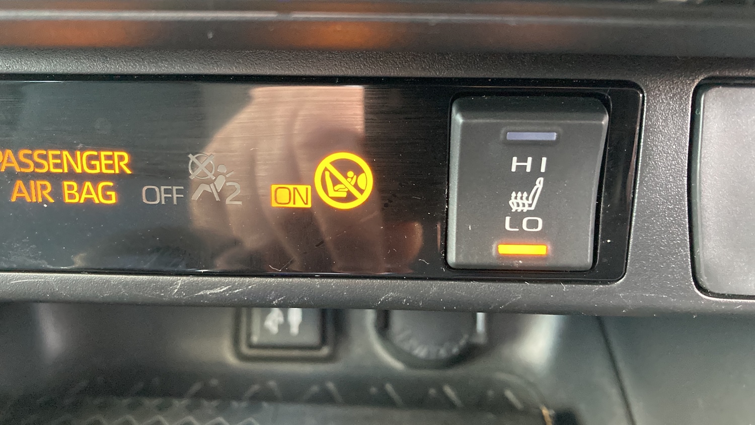 Used Toyota RAV4 2019 for sale - 76519242: Photo 31