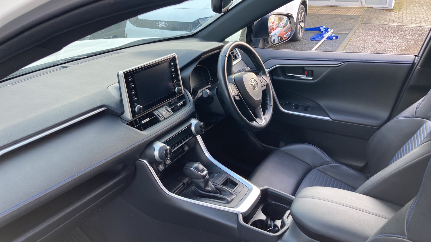 Used Toyota RAV4 2019 for sale - 76519242: Photo 9