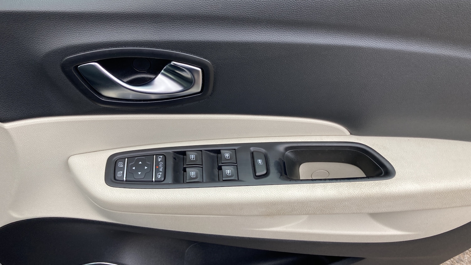 Used Renault Captur 2019 for sale - 77766183: Photo 26