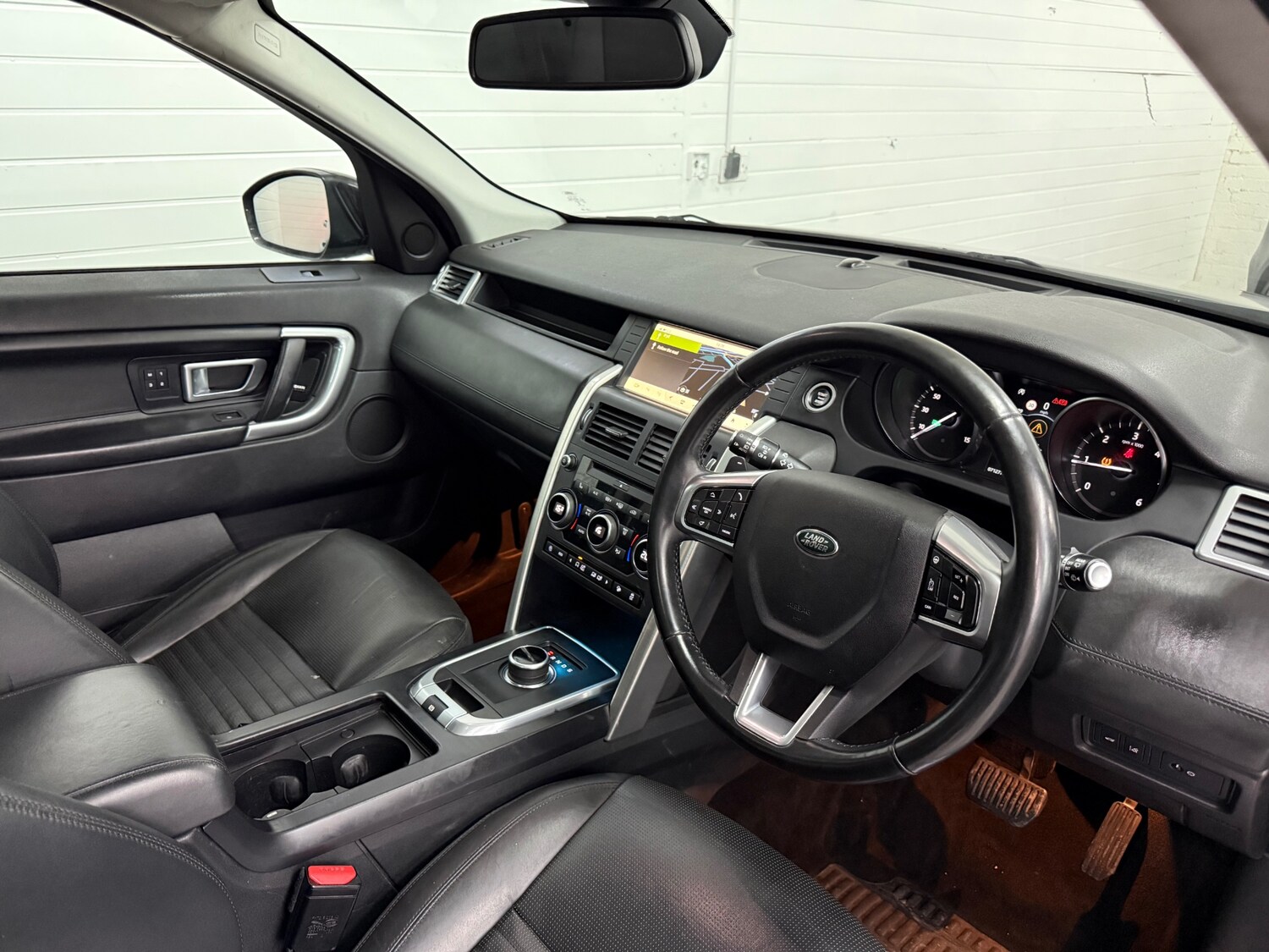 Used Land Rover Discovery Sport 2017 for sale - 77445755: Photo 9