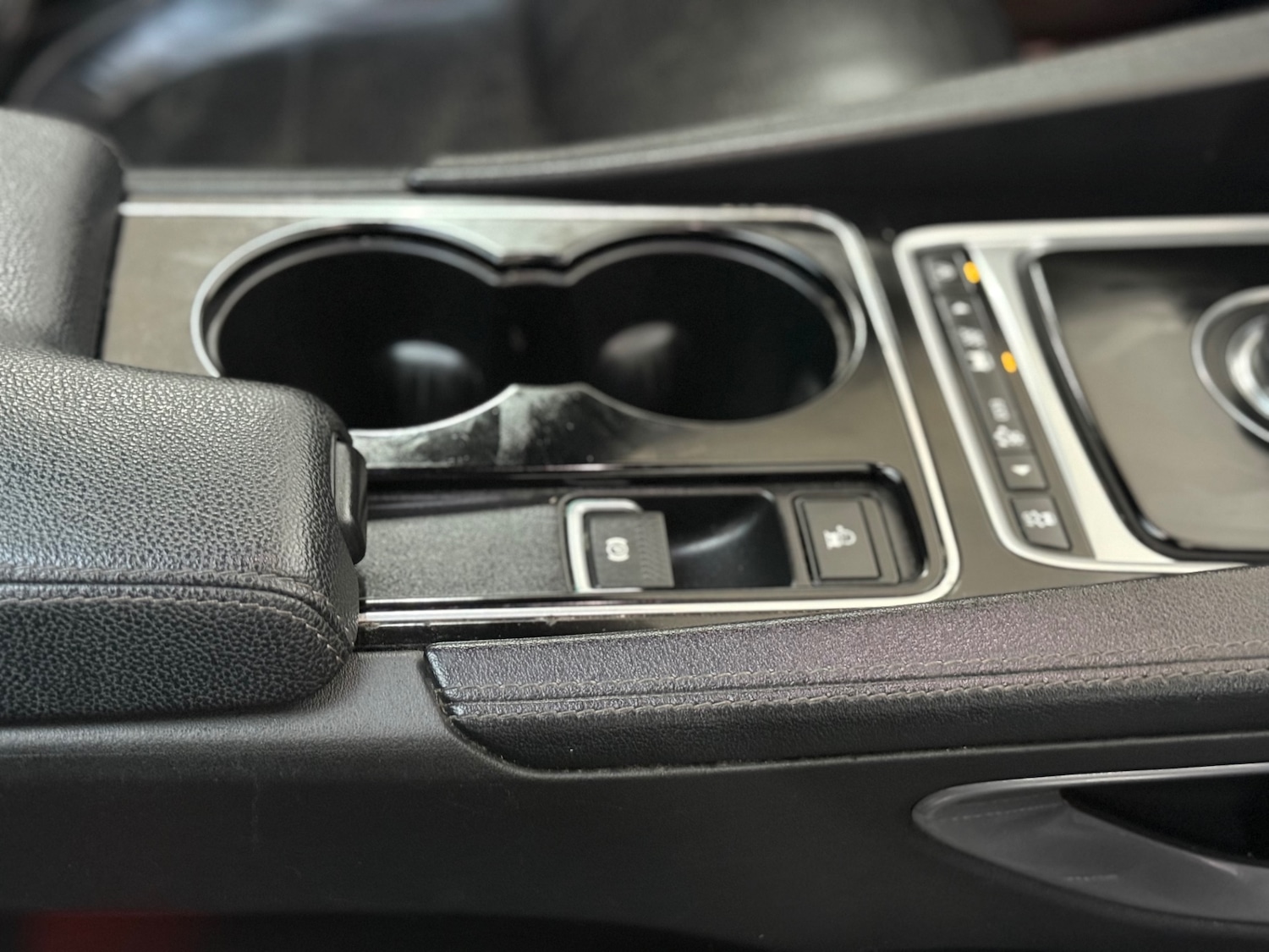 Used Jaguar F-Pace 2016 for sale - 77778921: Photo 27