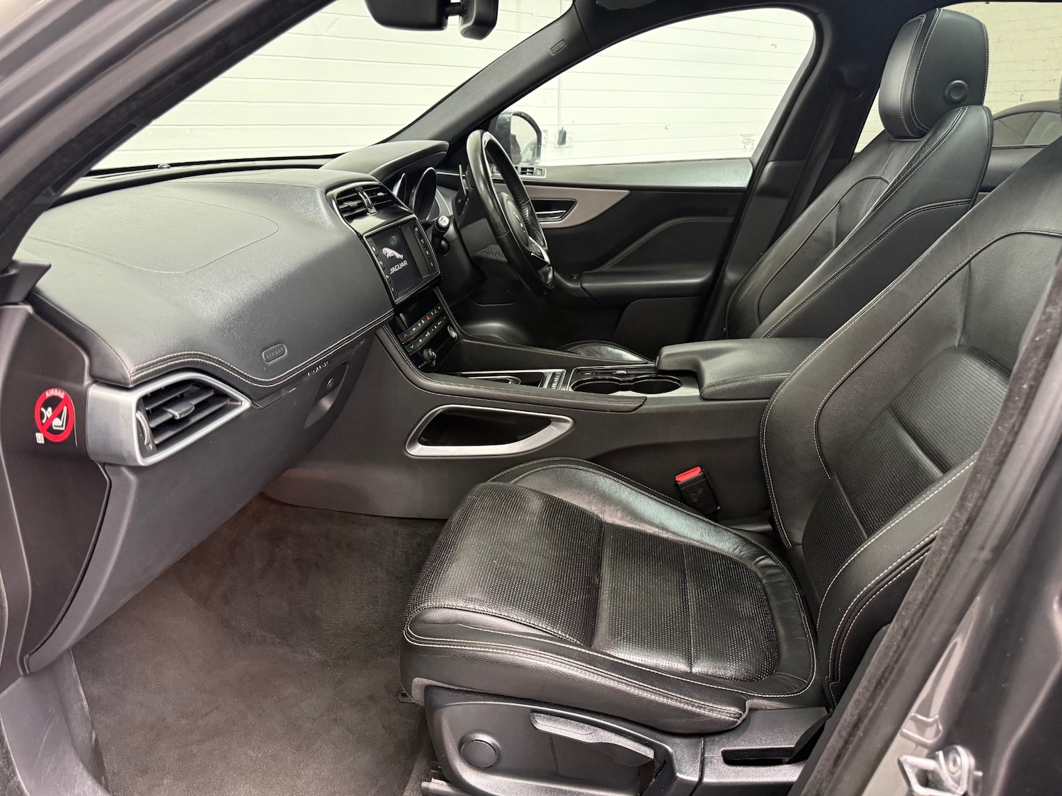 Used Jaguar F-Pace 2016 for sale - 77778921: Photo 30