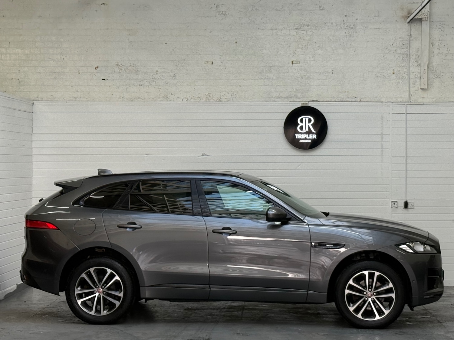 Used Jaguar F-Pace 2016 for sale - 77778921: Photo 5