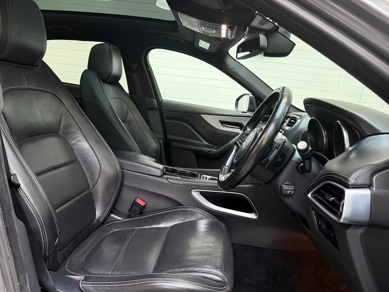 Used Jaguar F-Pace 2016 for sale - 77778921: Photo 8