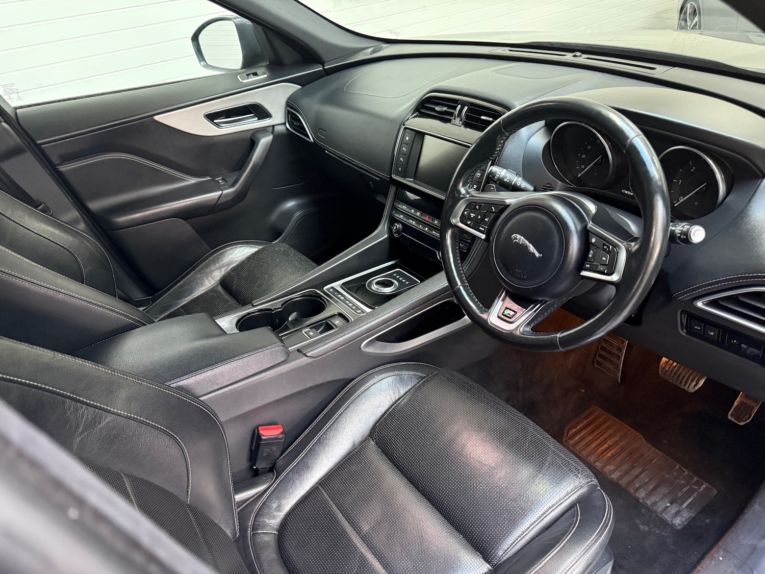 Used Jaguar F-Pace 2016 for sale - 77778921: Photo 9