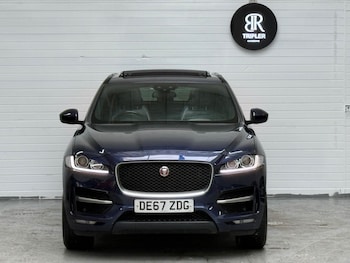 Used Jaguar F-Pace 2017 for sale - 79321688: Photo