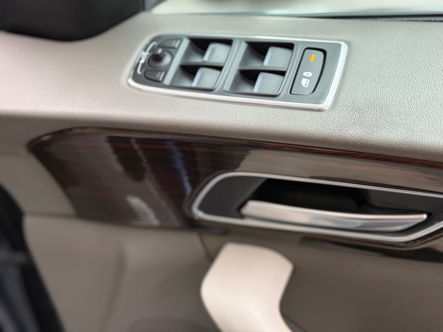 Used Jaguar F-Pace 2016 for sale - 77689630: Photo 11