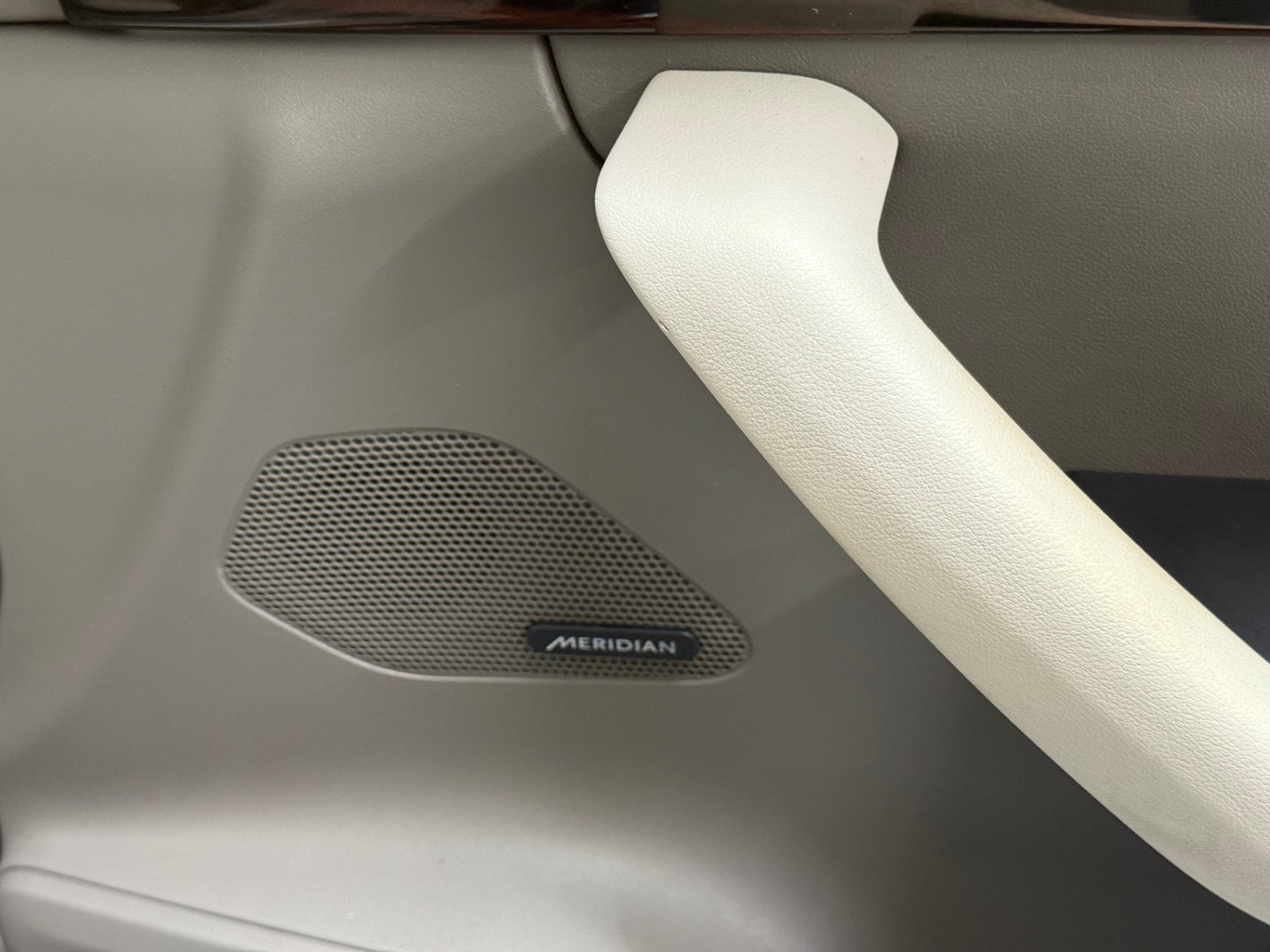 Used Jaguar F-Pace 2016 for sale - 77689630: Photo 15