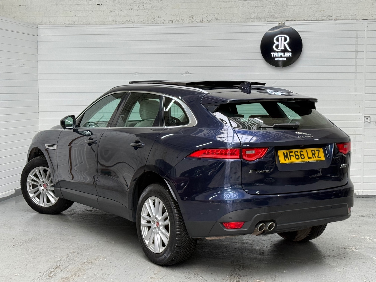 Used Jaguar F-Pace 2016 for sale - 77689630: Photo 41
