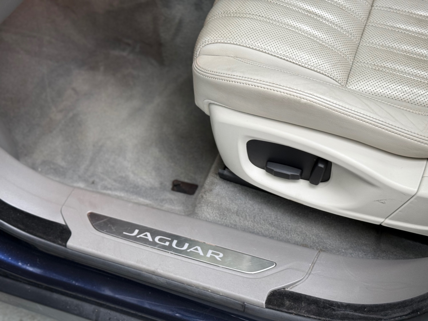 Used Jaguar F-Pace 2016 for sale - 77689630: Photo 43