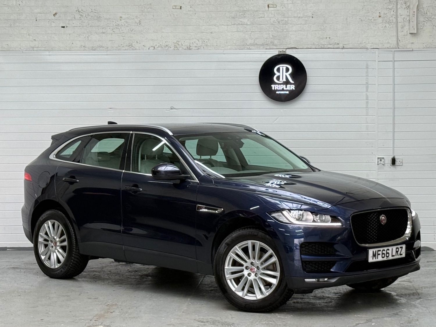 Used Jaguar F-Pace 2016 for sale - 77689630: Photo 51