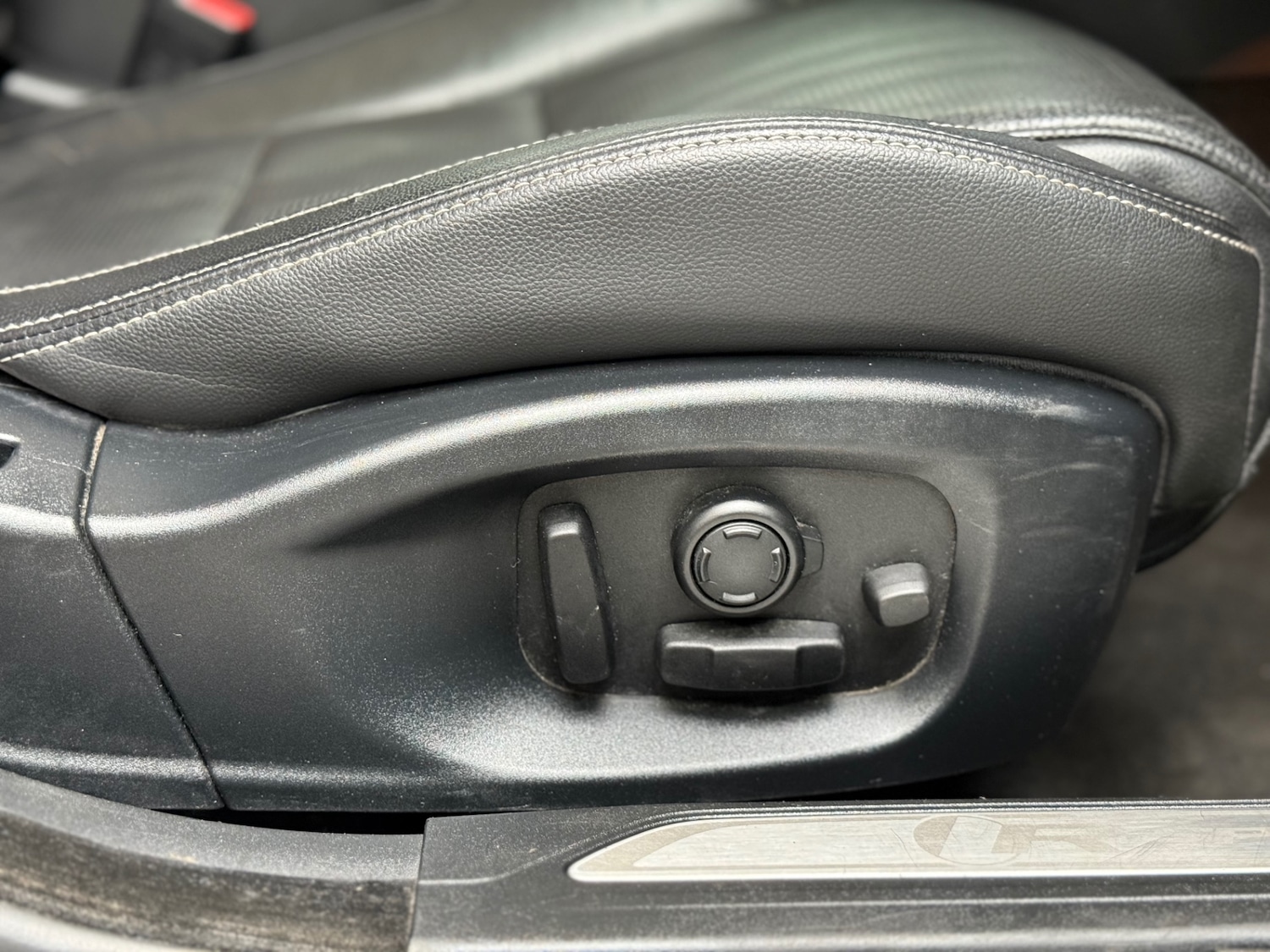 Used Jaguar XE 2015 for sale - 78111623: Photo 10