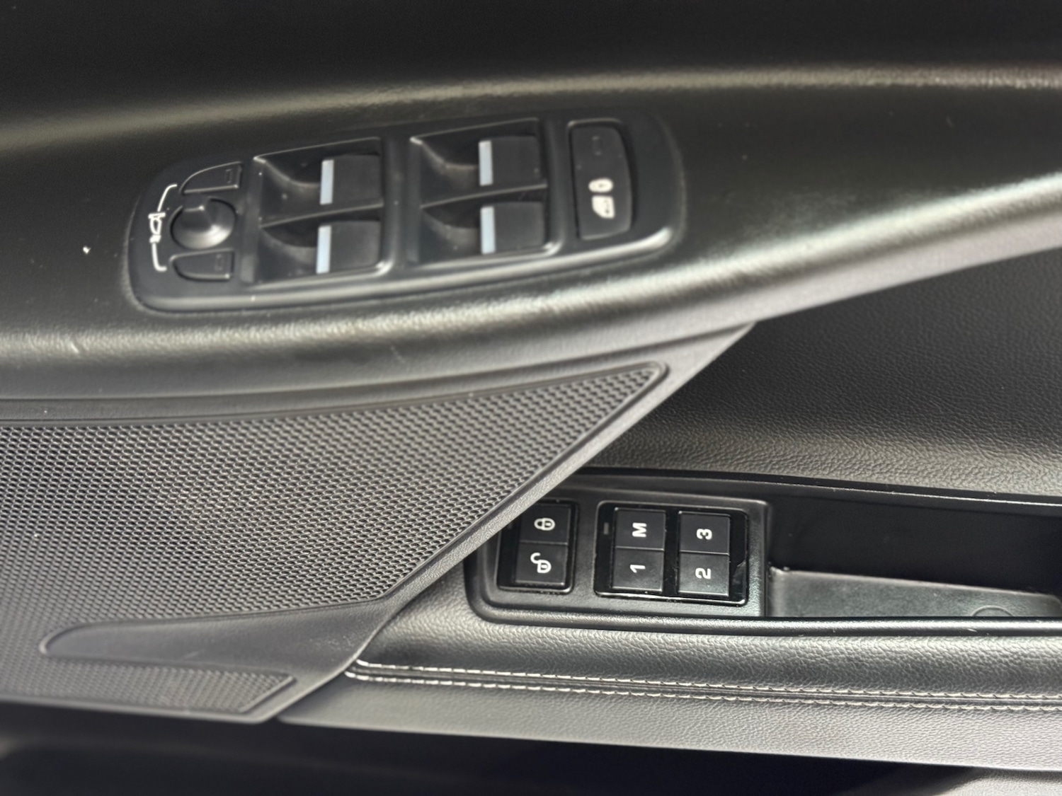 Used Jaguar XE 2015 for sale - 78111623: Photo 11