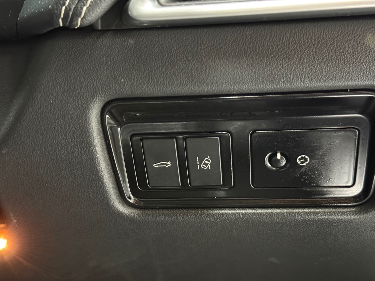 Used Jaguar XE 2015 for sale - 78111623: Photo 21