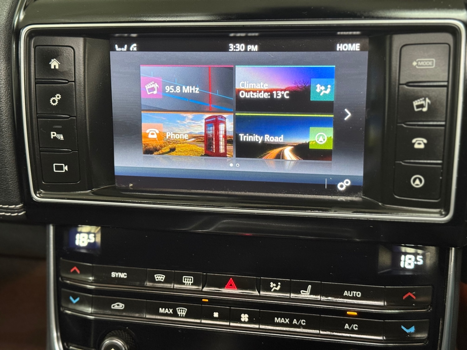 Used Jaguar XE 2015 for sale - 78111623: Photo 24