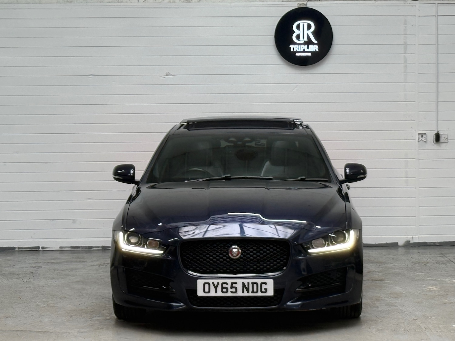 Used Jaguar XE 2015 for sale - 78111623: Photo 3