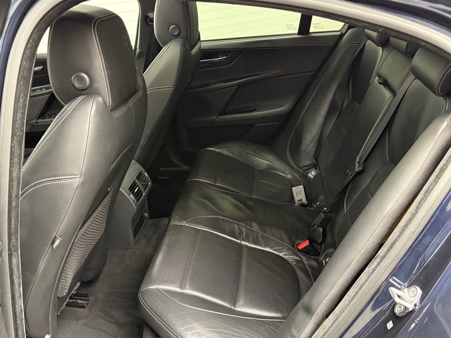 Used Jaguar XE 2015 for sale - 78111623: Photo 31