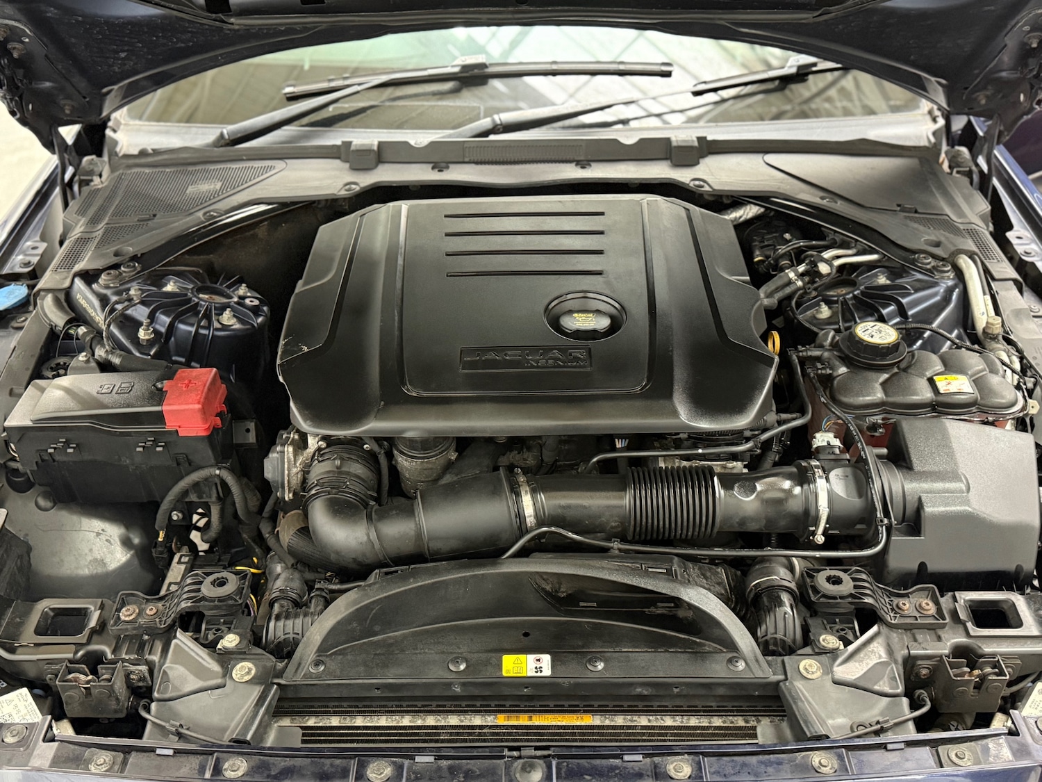 Used Jaguar XE 2015 for sale - 78111623: Photo 40