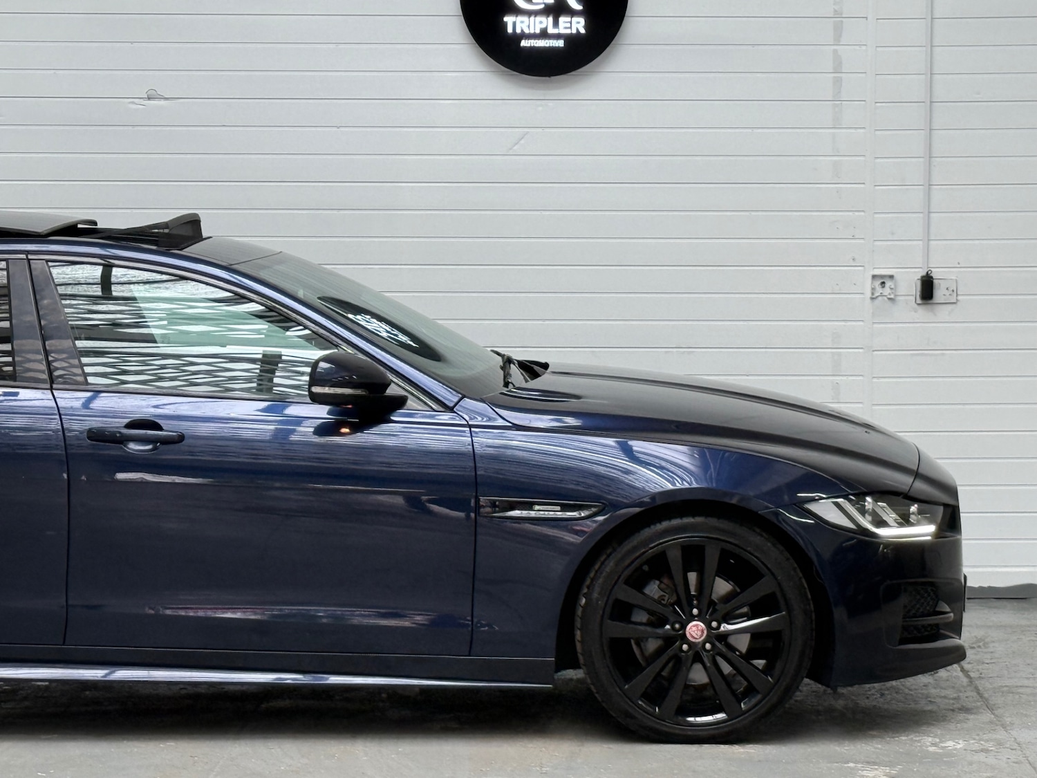 Used Jaguar XE 2015 for sale - 78111623: Photo 6