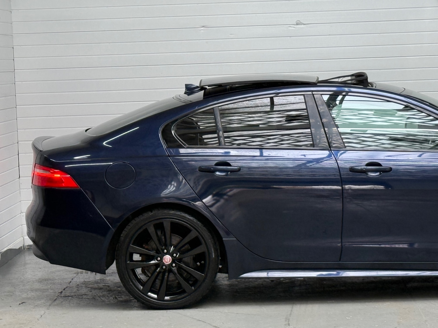 Used Jaguar XE 2015 for sale - 78111623: Photo 7