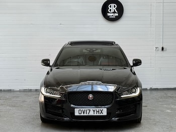 Used Jaguar XE 2017 for sale - 78722627: Photo