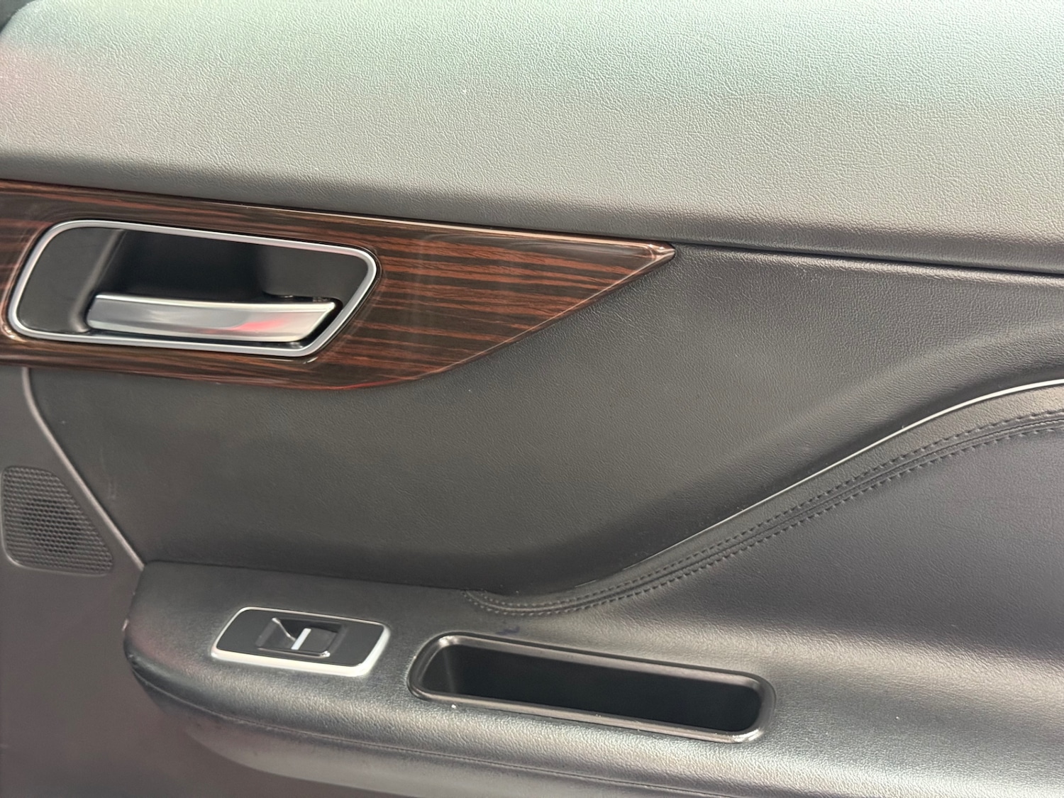 Used Jaguar F-Pace 2017 for sale - 78109678: Photo 14