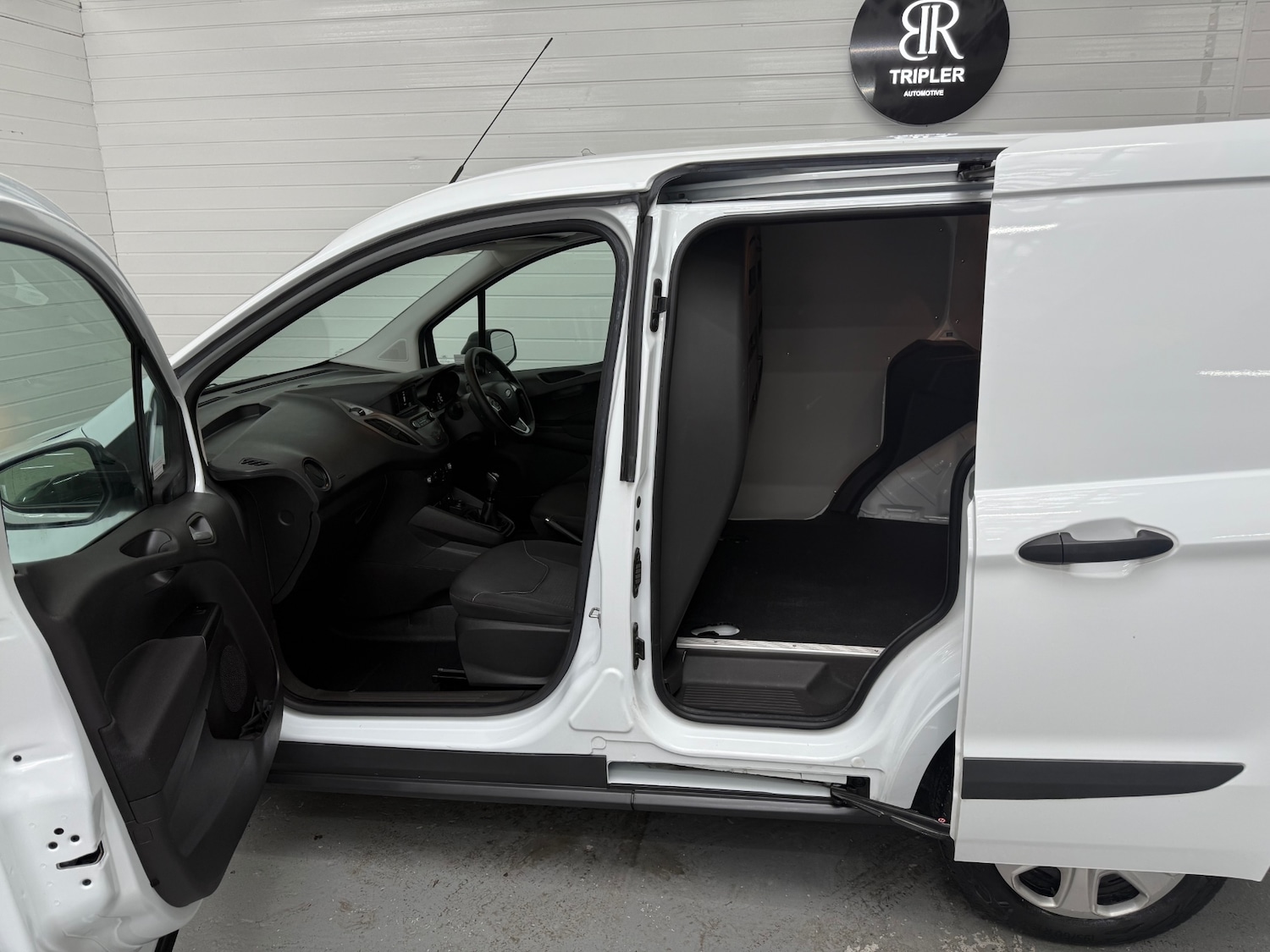 Used Ford Transit Courier 2023 for sale - 77622960: Photo 13