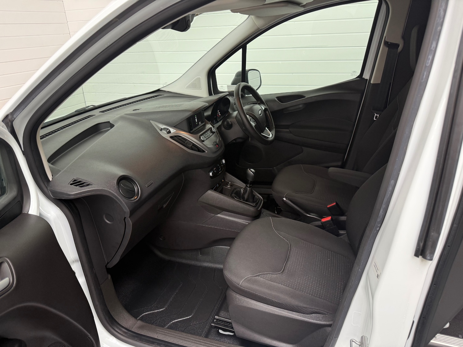 Used Ford Transit Courier 2023 for sale - 77622960: Photo 15