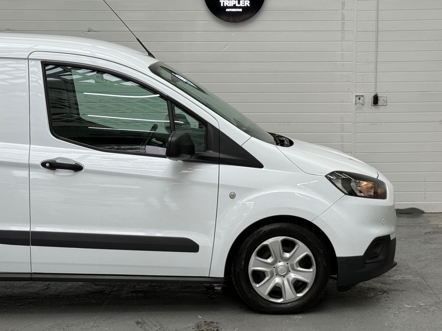 Used Ford Transit Courier 2023 for sale - 77622960: Photo 5