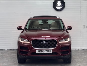 Used Jaguar F-Pace 2017 for sale - 77434716: Photo