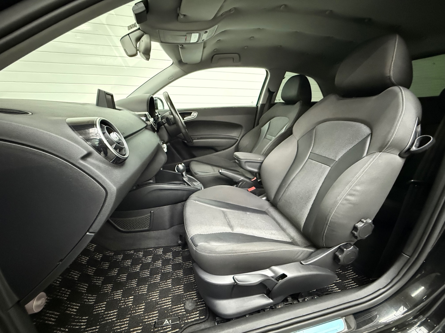 Used Audi A1 for sale - 77460059: Photo 32