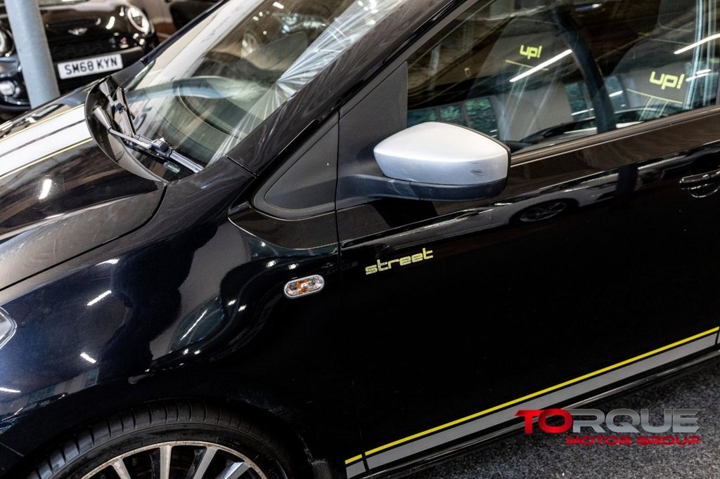 Used Volkswagen up! 2015 for sale - 76740221: Photo 17