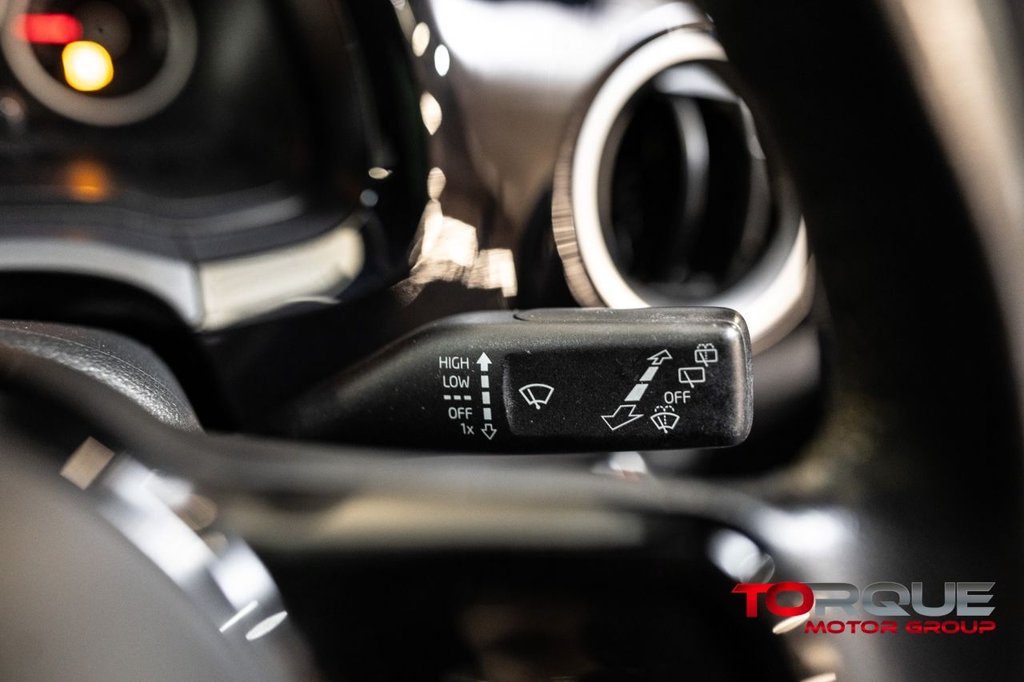 Used Volkswagen up! 2015 for sale - 76740221: Photo 32