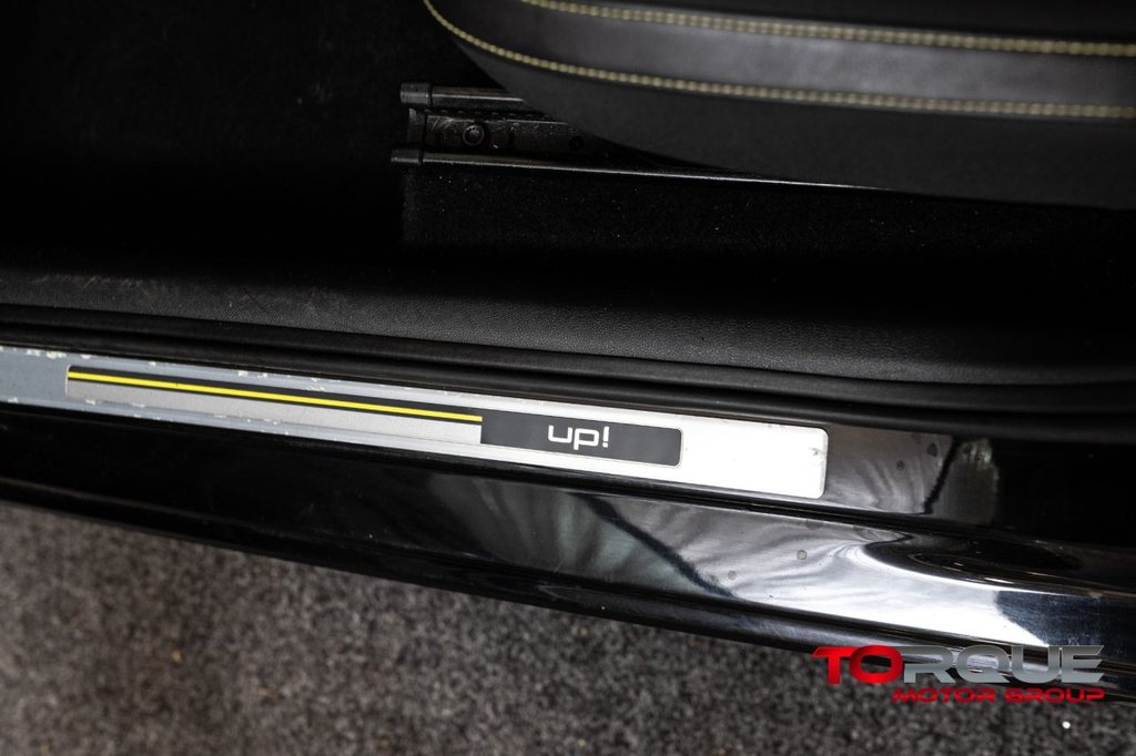 Used Volkswagen up! 2015 for sale - 76740221: Photo 43