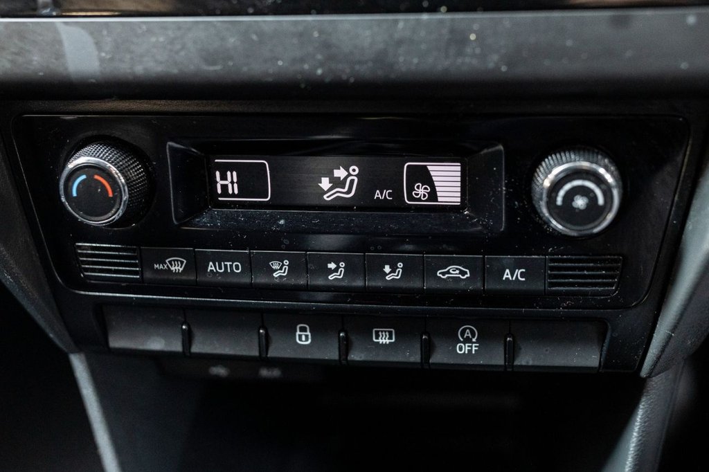 Used Skoda Rapid Spaceback 2016 for sale - 76927587: Photo 24