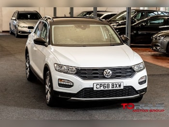 Used Volkswagen T-Roc 2018 for sale - 76900581: Photo