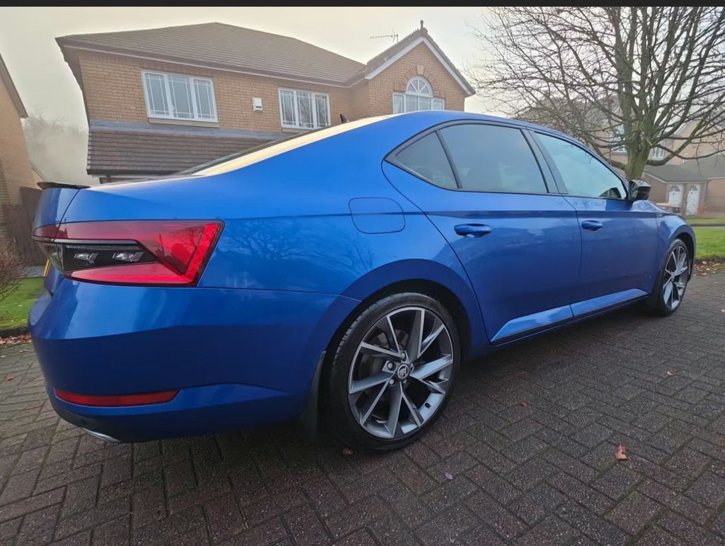 Used Skoda Superb 2021 for sale - 76758670: Photo 3